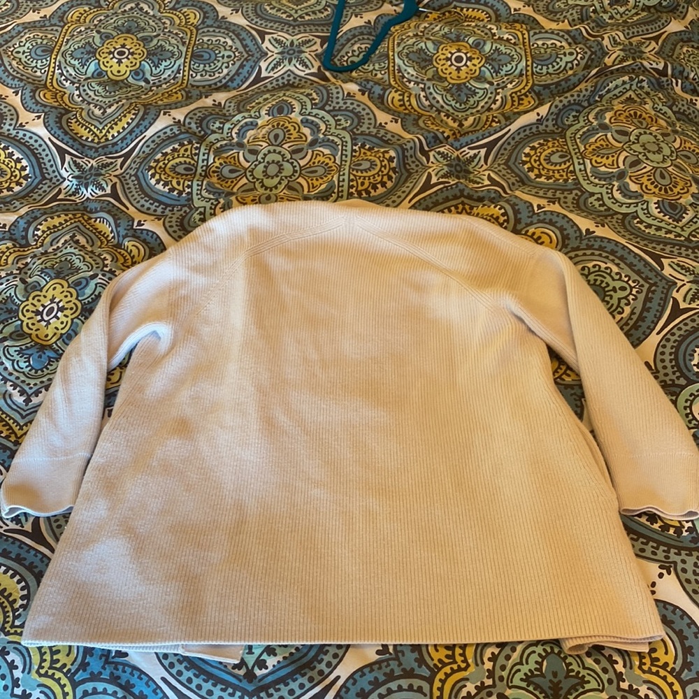 Versitile Lululemon Merino Wool Blend Ribbed Long Wrap Sweater. Size 4 - Picture 8 of 8